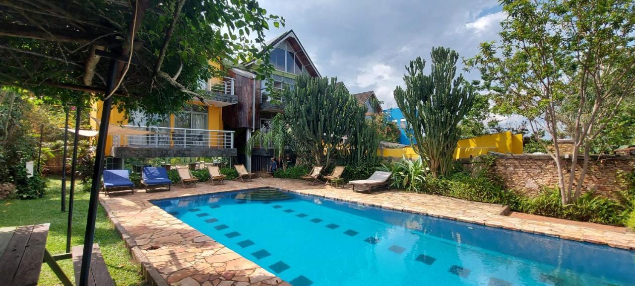 Yellow Haven Lodge Kampala Exterior foto