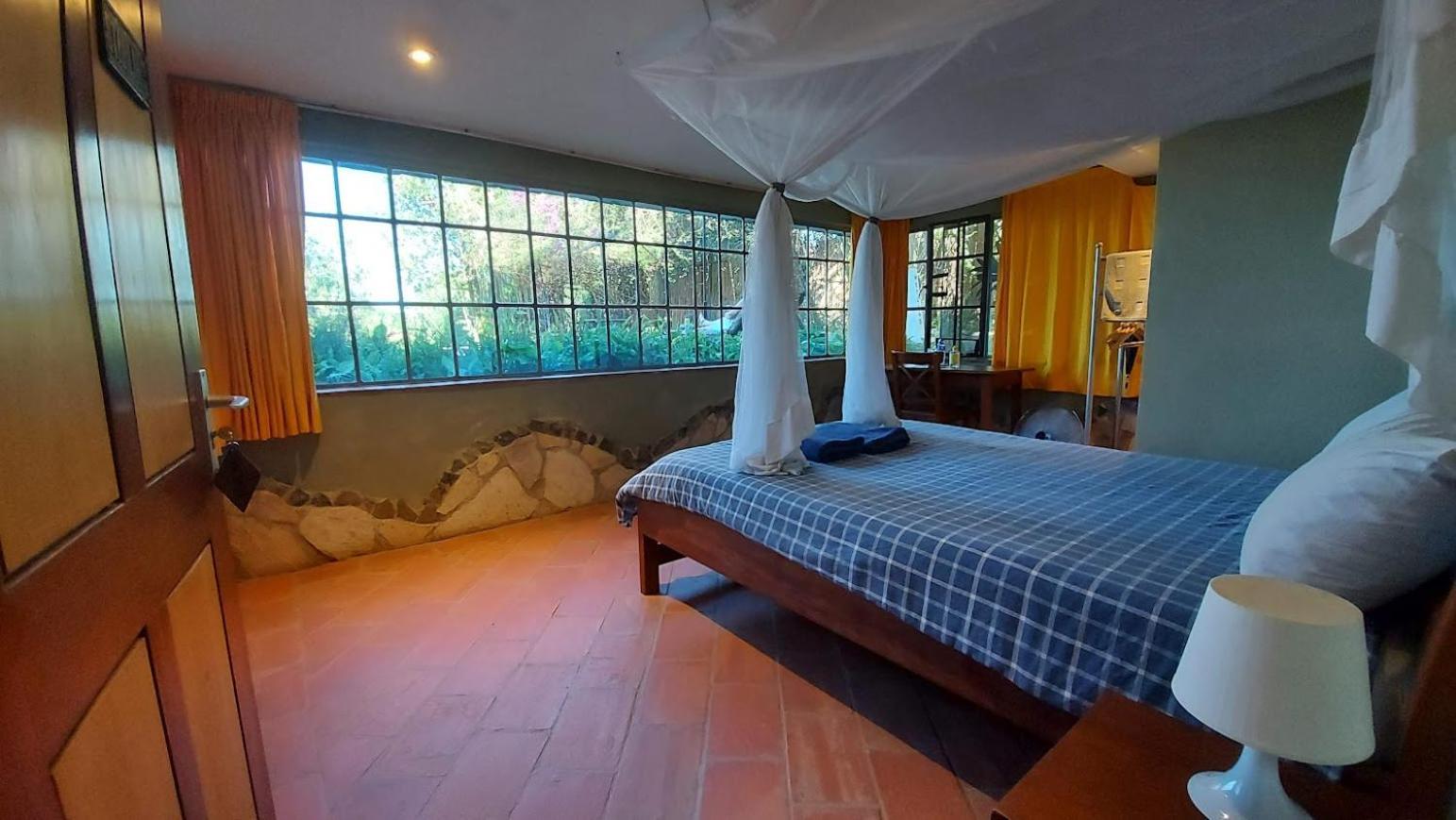Yellow Haven Lodge Kampala Exterior foto